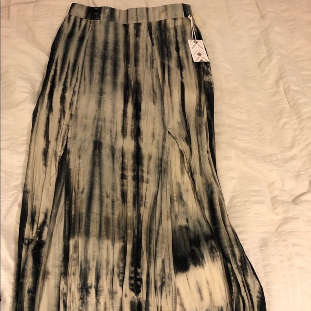 Double slit maxi skirt